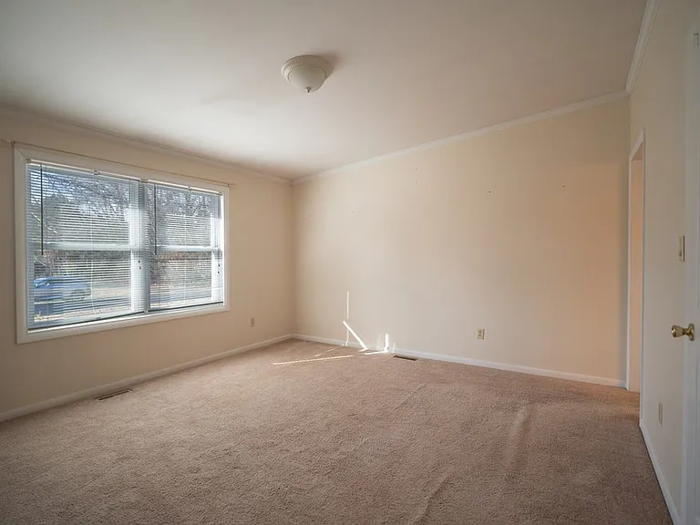 400 Brent Pl — Photo 16