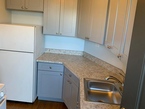 4th image of 6408 N Hermitage Ave #2