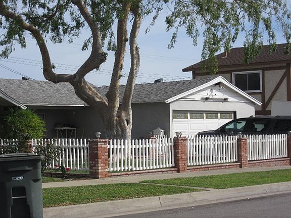 2nd image of 14420 Ermita Ave