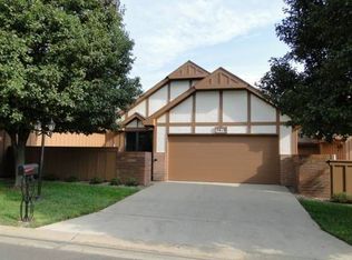 5610 SW Hawick Ln, Topeka, KS 66614