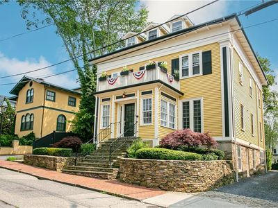 75 Pelham St APT A, Newport, RI, 02840