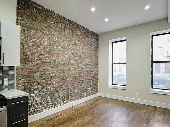 5th image of 268 Albany Ave APT 4L