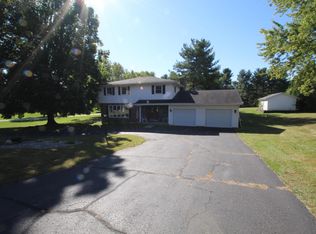 12028 Bowen Pkwy, Roscoe, IL 61073