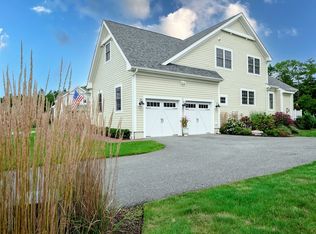 31 Split Rock Ln, Mattapoisett, MA 02739