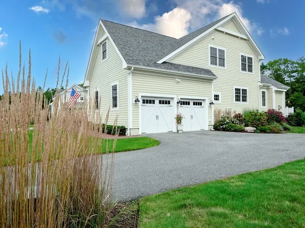 31 Split Rock Ln, Mattapoisett, MA 02739