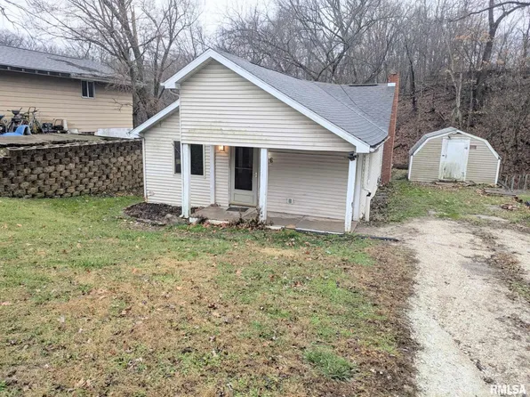 216 Maywood Ave, Creve Coeur, IL 61610