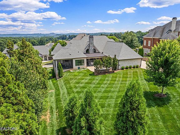 3rd image of 12904 Highwick Cir