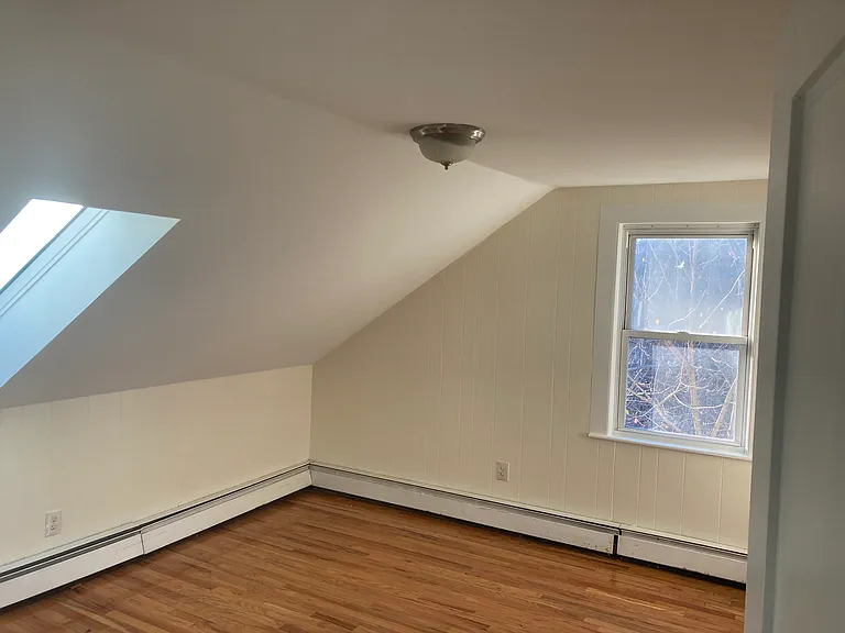 28 1/2 Grove St #3 — Photo 14