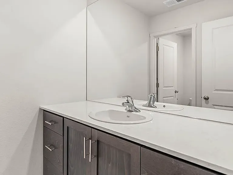 2629 Meadows Ln — Photo 21