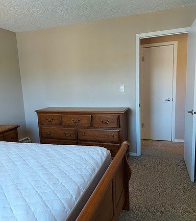 3rd image of 10016 105th Ave #302