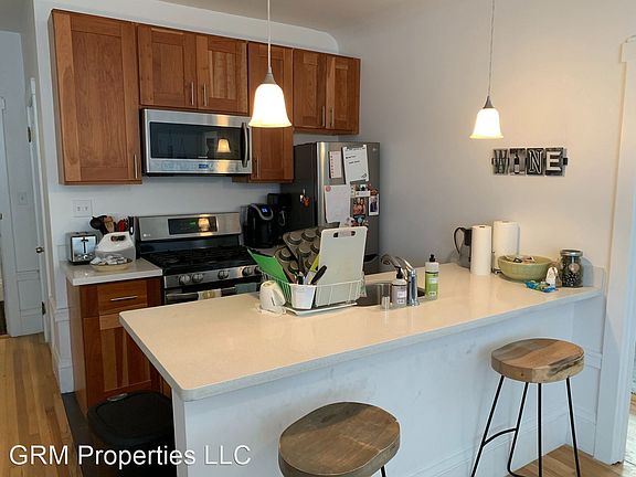 5th image of 1275 Washington St APT 3