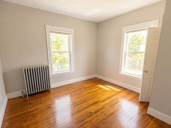 4th image of 22 Downer Ave #2
