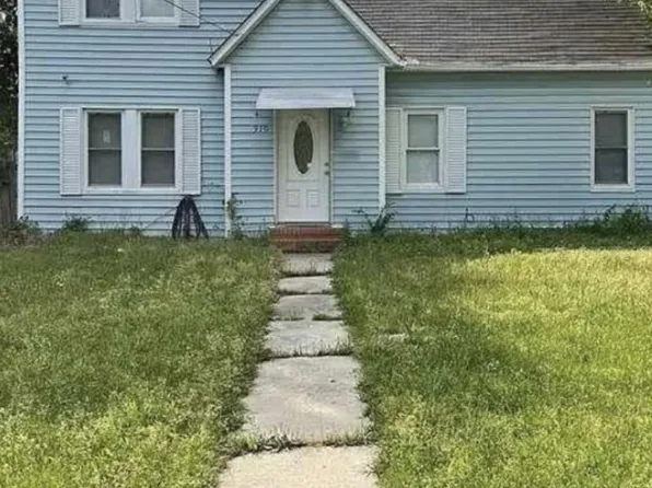 910 Avenue J, Huntsville, TX 77320