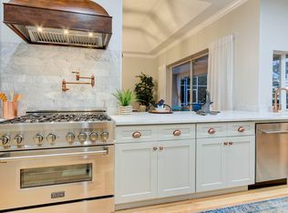 9475 Southern Belle Dr, Weeki Wachee, FL 34613