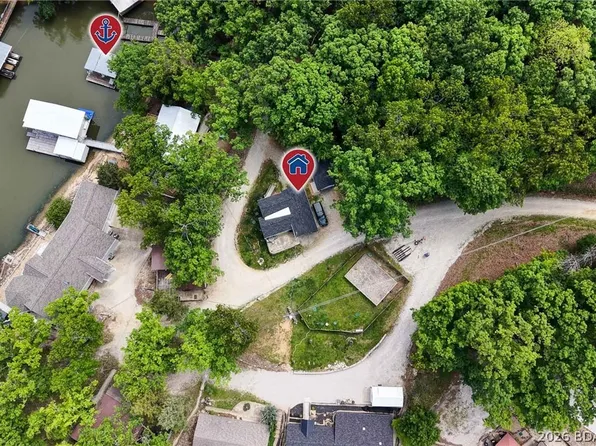 140 Carefree Point Dr, Sunrise Beach, MO 65079