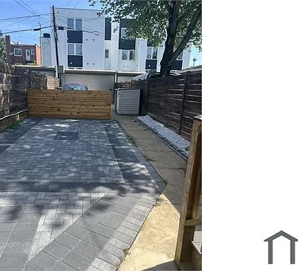 1360 Levis St NE #B — Photo 15
