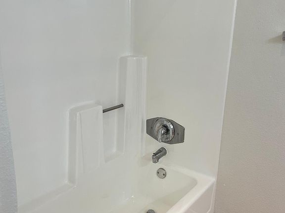 4th image of 3949 33rd St #21
