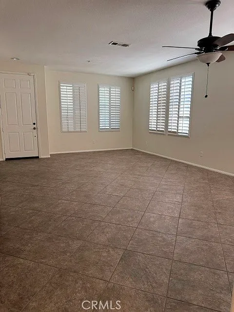 5 bed, 2670 sqft, $3,500 — Photo 2