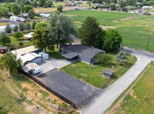 213505 E Cochran Rd, Kennewick, WA 99337