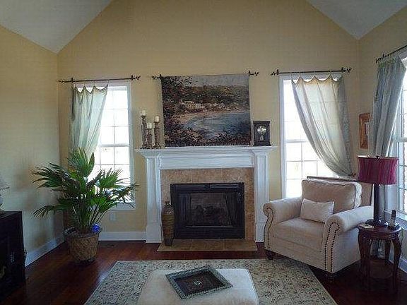 4th image of 824 Birkdale Blvd