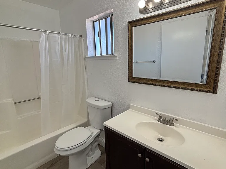 221 E Edison St #0 — Photo 9