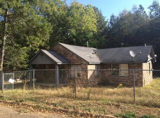 150 McClellan St, West Point, MS 39773