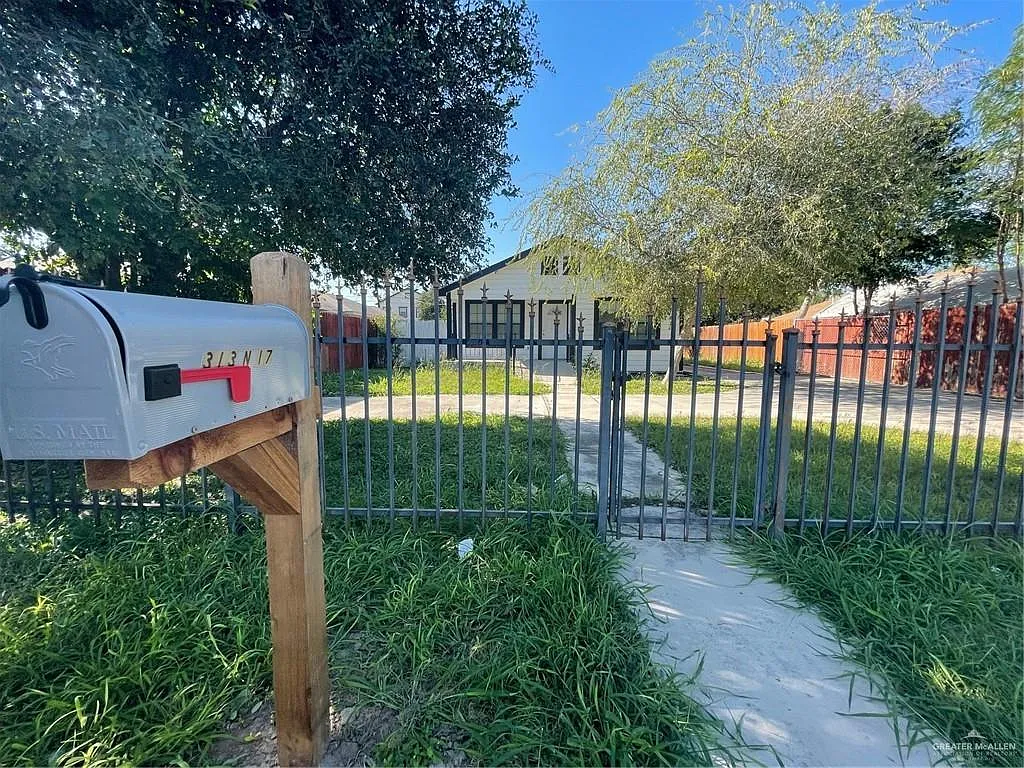 3 bed, 2.0 bath, 1144 sqft, $1,500 — Photo 3