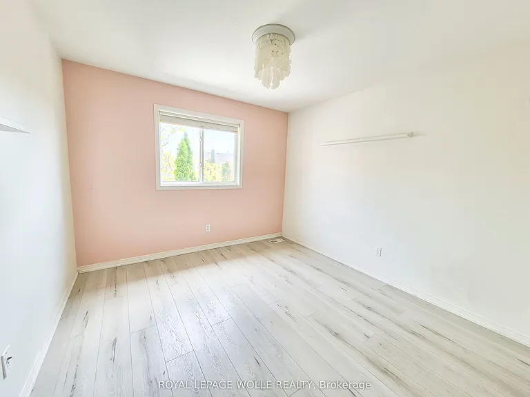 147 Dubrick Cres #1 — Photo 18