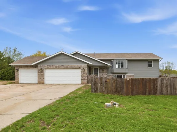 618 Hunter Cir, Winsted, MN 55395