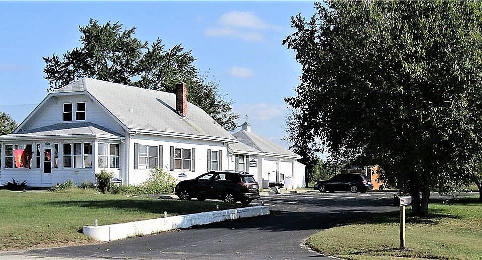1st image of 296 Fall River Ave