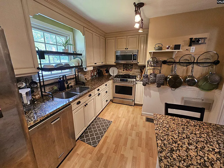 625 Challedon Dr — Photo 11