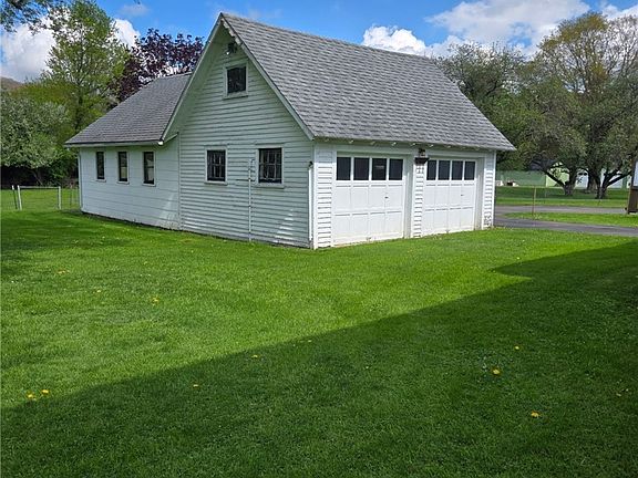 5th image of 1048 Olean Portville Rd