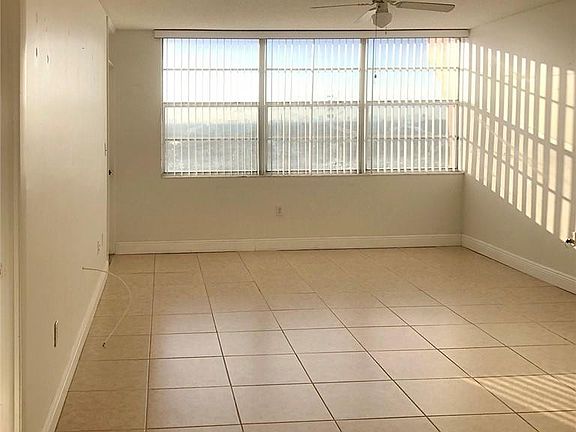 3rd image of 1200 Saint Charles Place #PH20