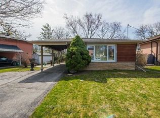 8 Clareville Cres, Toronto, ON M2J 2C1