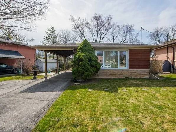 8 Clareville Cres, Toronto, ON M2J 2C1