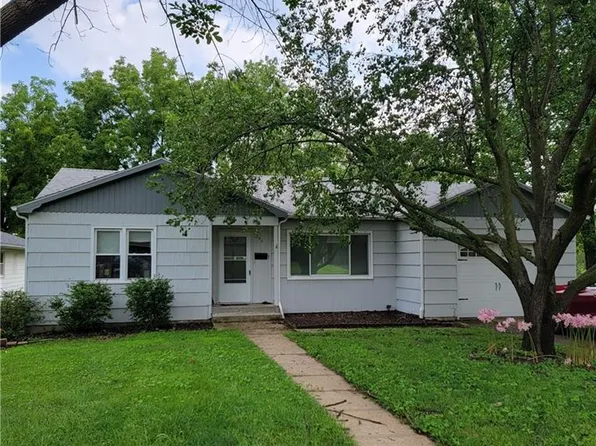 202 E 12th St, Higginsville, MO 64037