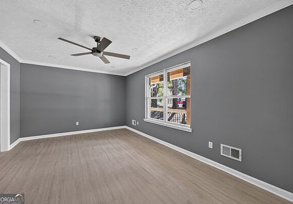 5th image of 208 Fairview Point