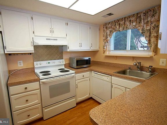 2nd image of 3218 Glen Eagles Dr #109-K