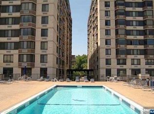 326 Prospect Ave APT 8E, Hackensack, NJ 07601