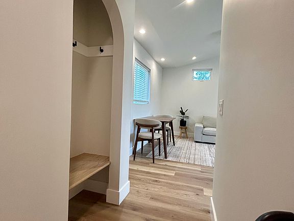 5th image of 1821 Sola Ct #1823