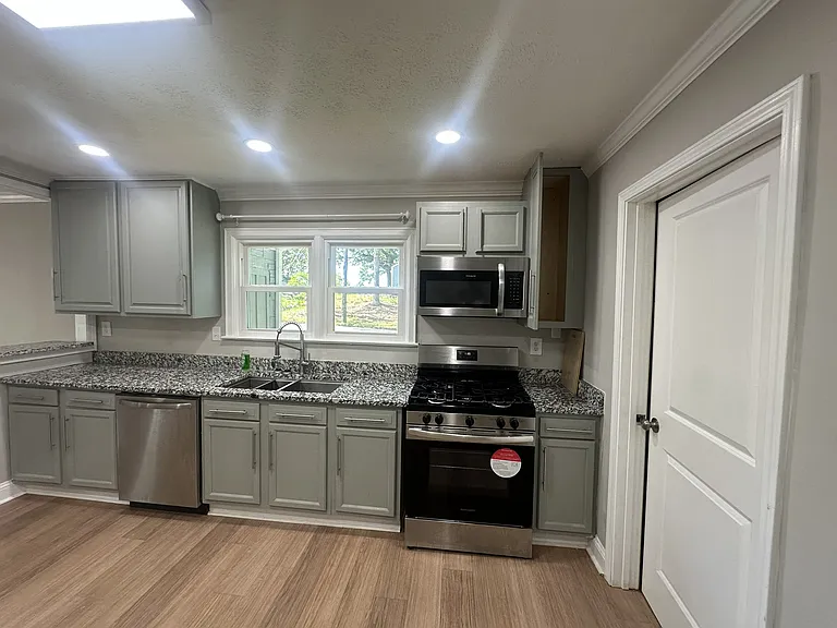 Kitchen - Gas Stove