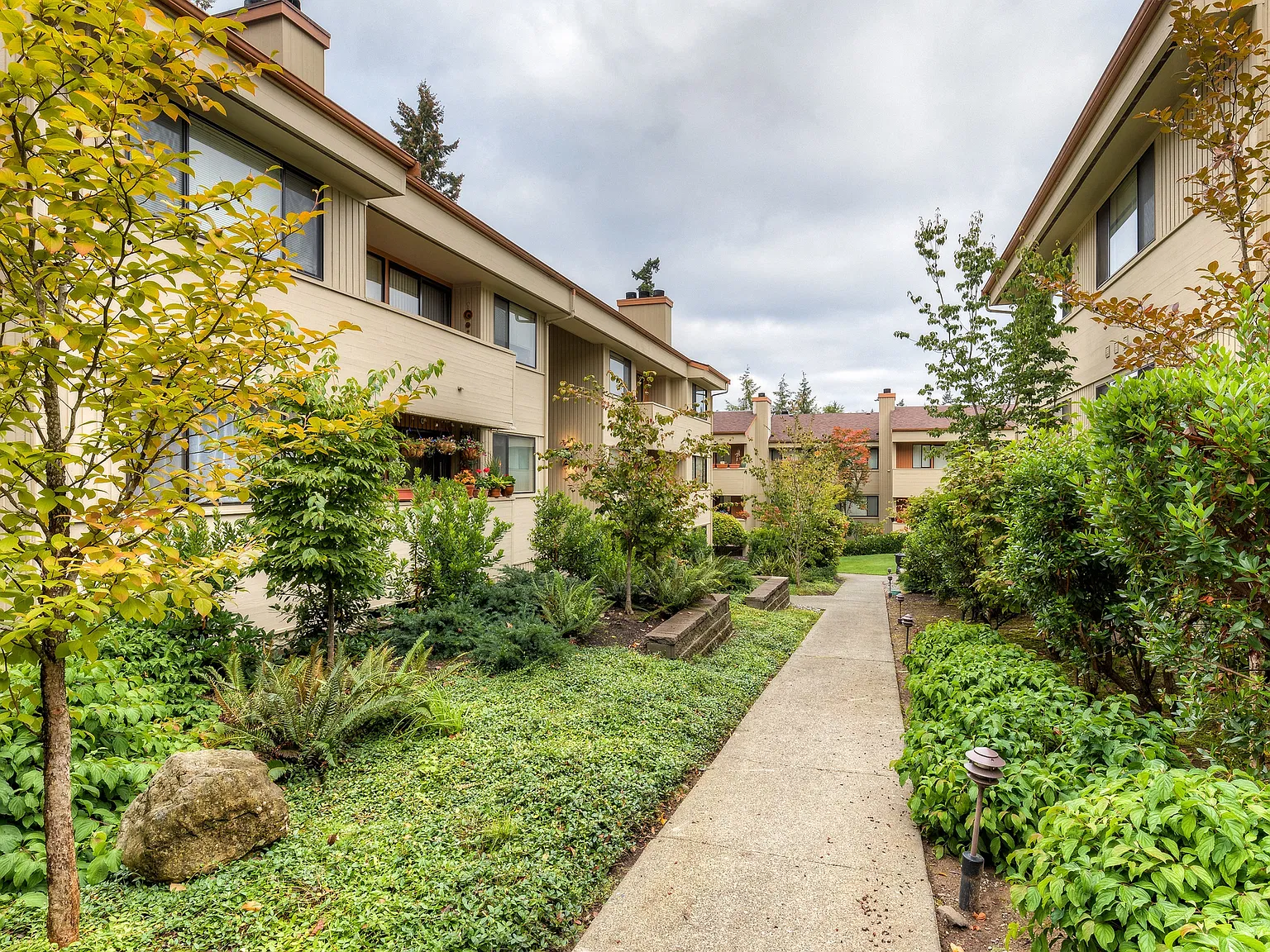 Inglewood Forest Apartments — Photo 2