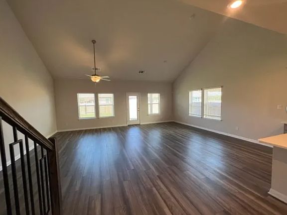 3rd image of 10501 Mager Ln