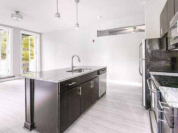 3rd image of 421 E Franklin St APT 2E