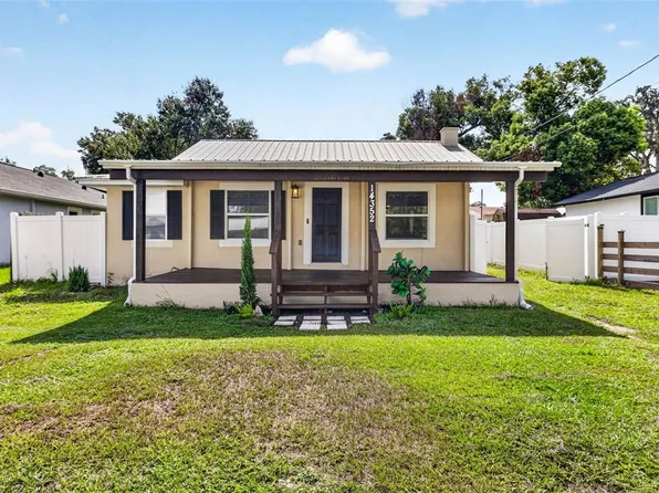 14352 Lawrence St, Dade City, FL 33523
