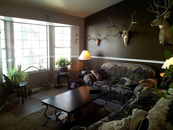 3rd image of 1533 N Trinnaman Ln