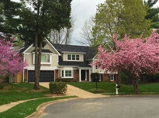 1402 Zinc Ct, Vienna, VA 22182