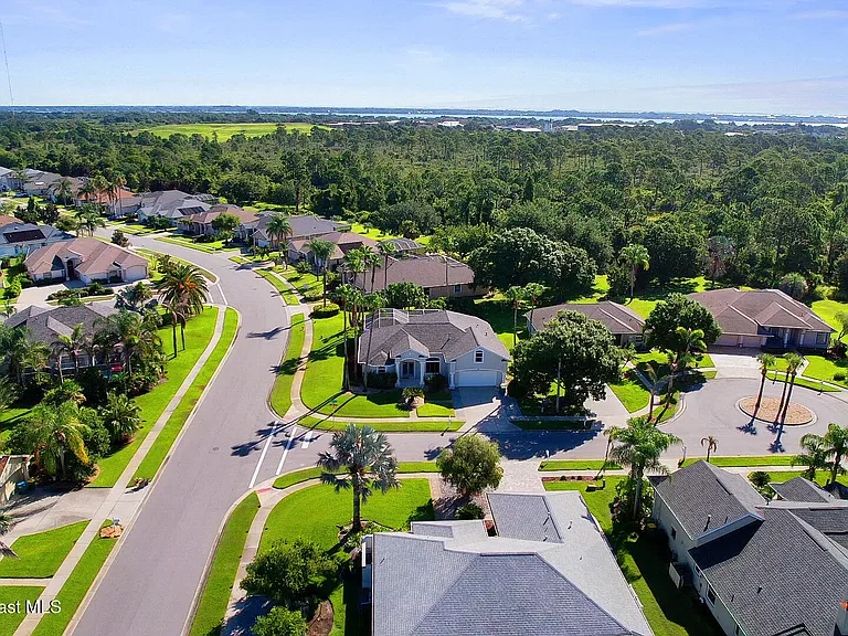 768 Harrier Ct — Photo 13