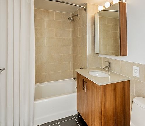 2nd image of 2638 21st St APT 4F