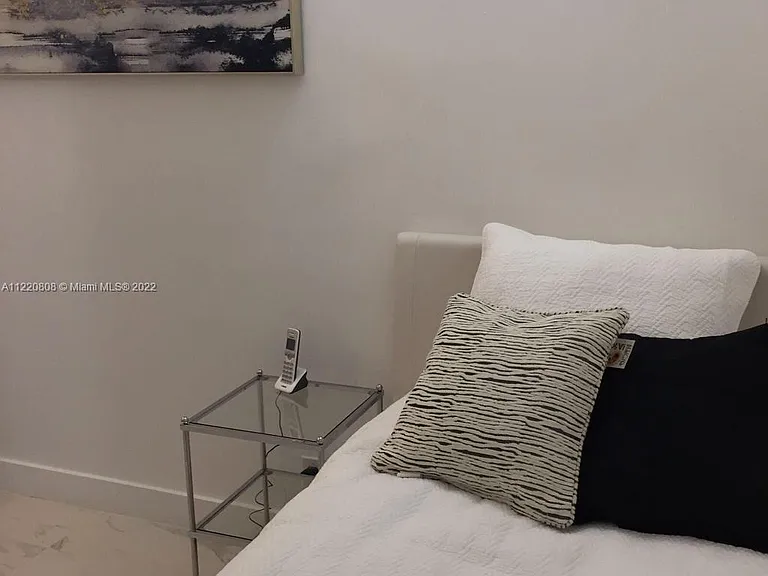 2301 Collins Ave #1503 — Photo 17